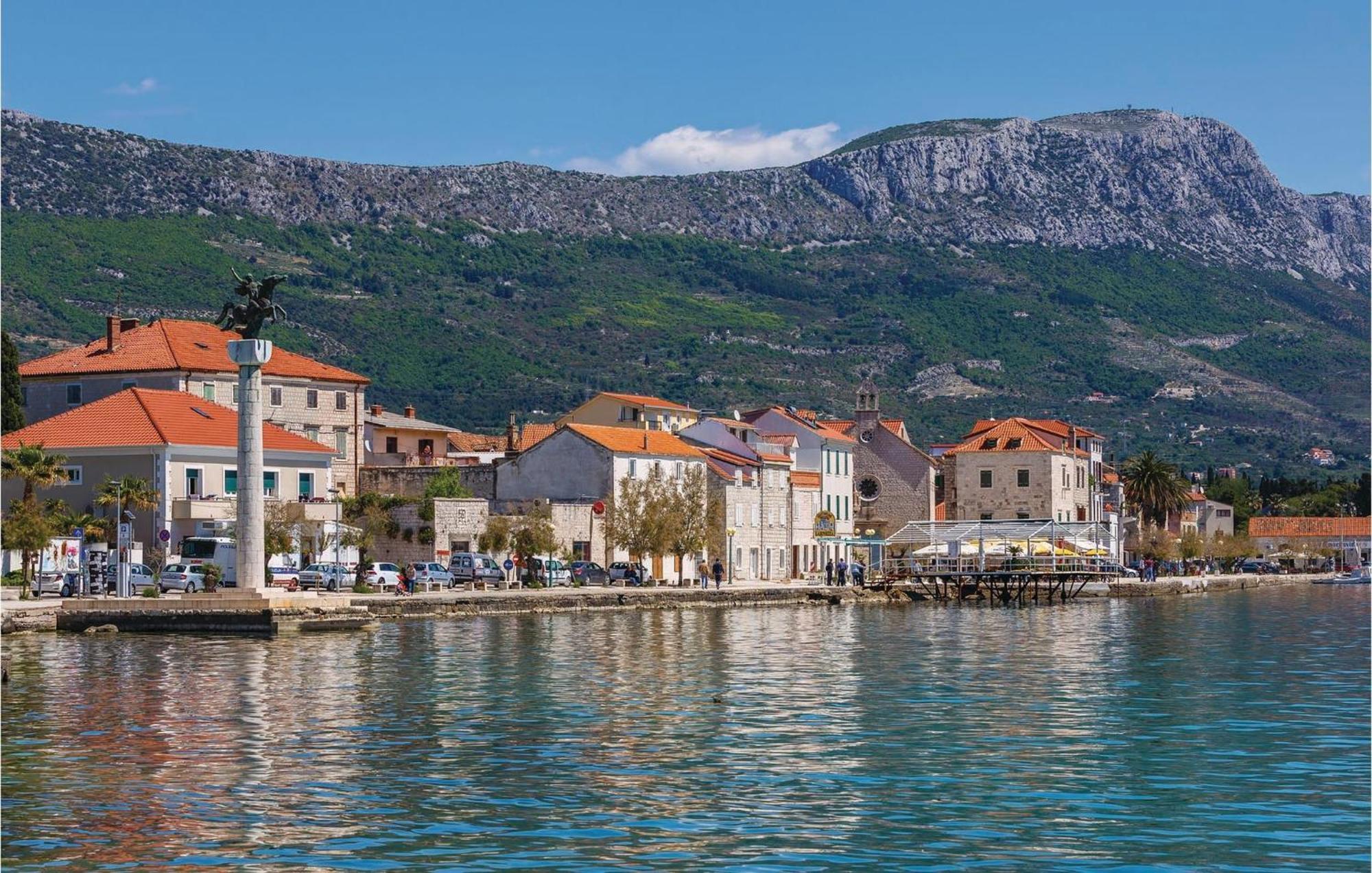 Stunning Apartment In Kastel Stari With Wifi Kaštela Extérieur photo